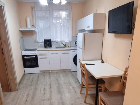 Дава се под наем Едностаен апартамент в Пловдив, Кючук Париж - 40 кв.м за 300 € - Снимка #1