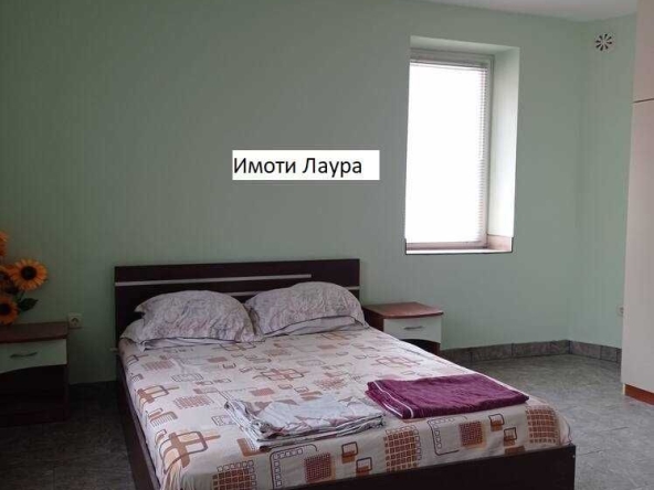 Дава се под наем Двустаен апартамент в Шумен, Център - 55 кв.м за 255 € - Снимка #1