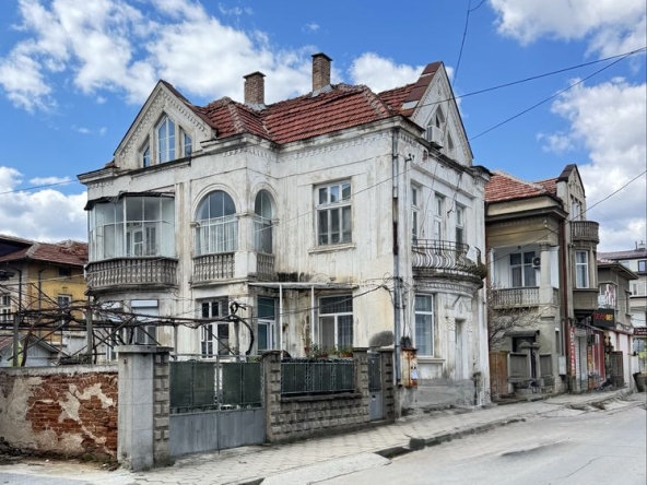 Етаж от къща в Русе, Дружба 1 - 118 кв.м за 584 €/кв.м - Снимка #1