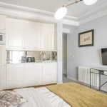 Дава се под наем Едностаен апартамент в Пловдив, Център - 22 кв.м за 122.4 € - Снимка #1