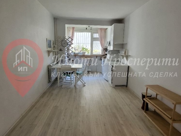 Тристаен апартамент в София, Център - 57 кв.м за 2755 €/кв.м - Снимка #1