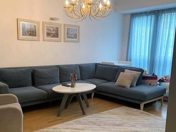 Дава се под наем Двустаен апартамент в Бургас, Славейков - 58 кв.м за 229.5 € - Снимка #1