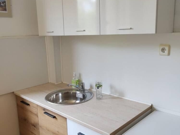 Дава се под наем Тристаен апартамент в Пловдив, Център - 58 кв.м за 350 € - Снимка #1