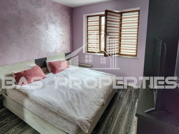 Дава се под наем Тристаен апартамент в София, Център - 90 кв.м за 1575 € - Снимка #1