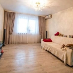 Дава се под наем Двустаен апартамент в Пловдив, Изгрев - 65 кв.м за 306 € - Снимка #1