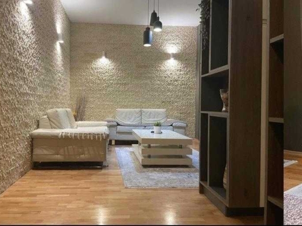 Дава се под наем Двустаен апартамент в Бургас, Изгрев - 56 кв.м за 178.5 € - Снимка #1