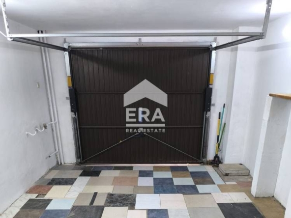 Дава се под наем Гараж / Паркомясто в София, Борово - 24 кв.м за 163.2 € - Снимка #1