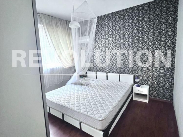 Дава се под наем Тристаен апартамент в Варна, Генералите - 120 кв.м за 675 € - Снимка #1