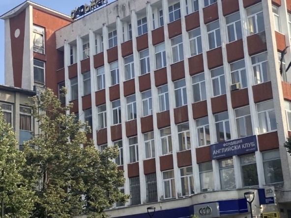 Офис в Търговище, Център - 250 кв.м за 1632 €/кв.м - Снимка #1