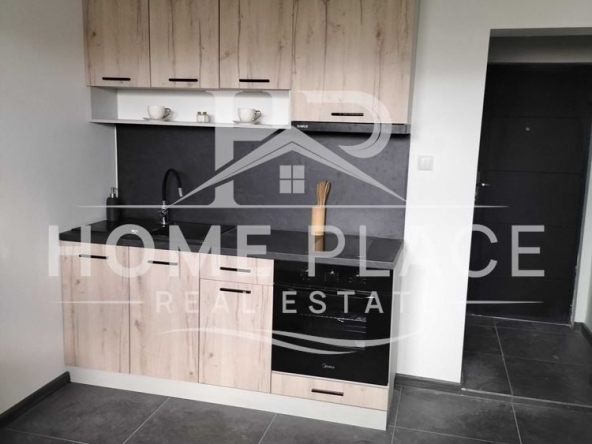 Дава се под наем Едностаен апартамент в Варна, Център - 22 кв.м за 277.95 € - Снимка #1