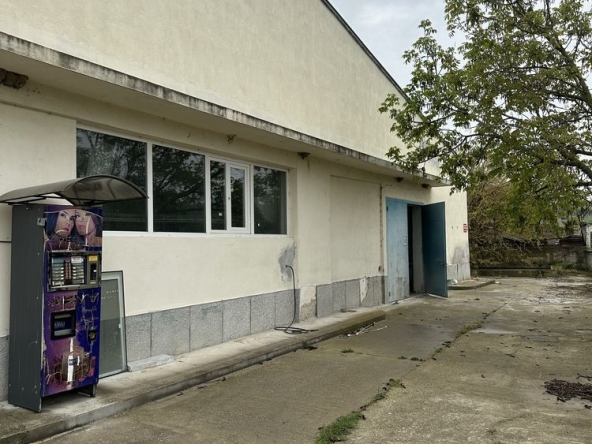 Дава се под наем Промишлена сграда в с. Левуново, Област Благоевград - 170 кв.м за 248.88 € - Снимка #1