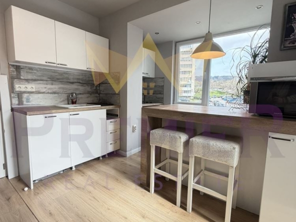 Дава се под наем Етаж от къща в Варна, Цветен квартал - 70 кв.м за 498.27 € - Снимка #1