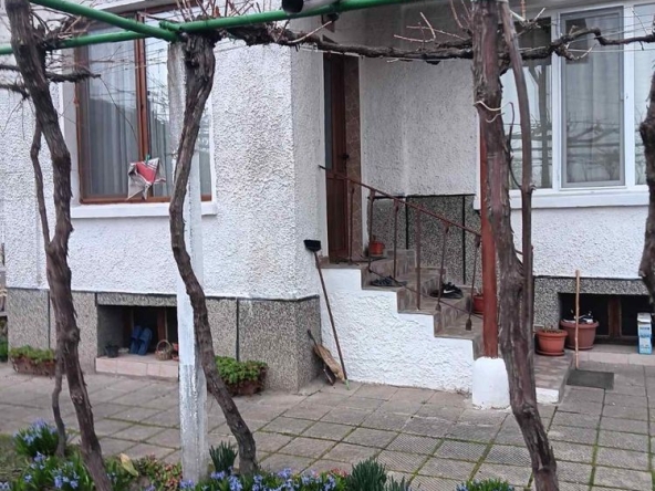 Къща в с. Цалапица, Област Пловдив - 120 кв.м за 404 €/кв.м - Снимка #1