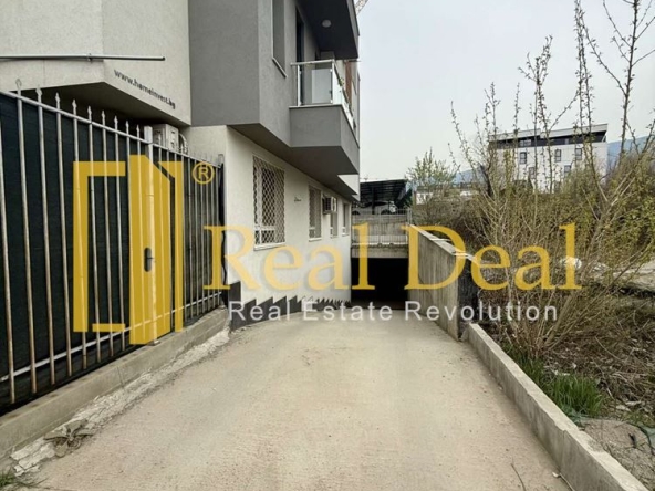 Гараж / Паркомясто в София, Малинова долина - 35 кв.м за 758 €/кв.м - Снимка #1