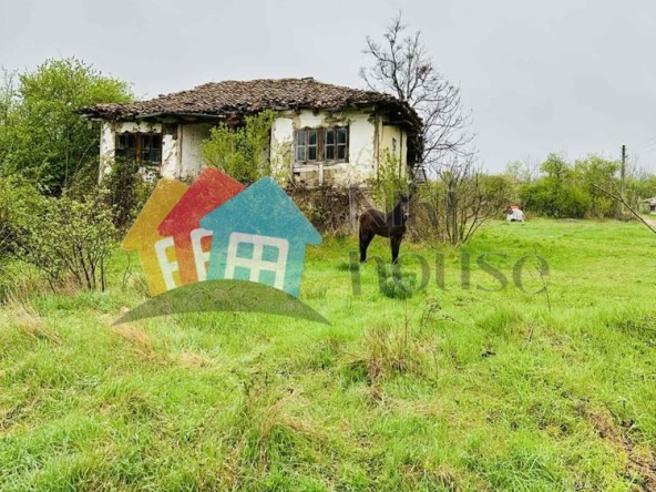 Къща в с. Сладка вода, Област Варна - 204 кв.м за 53 €/кв.м - Снимка #1