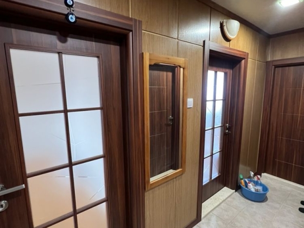 Тристаен апартамент в Търговище, Център - 64 кв.м за 757 €/кв.м - Снимка #1