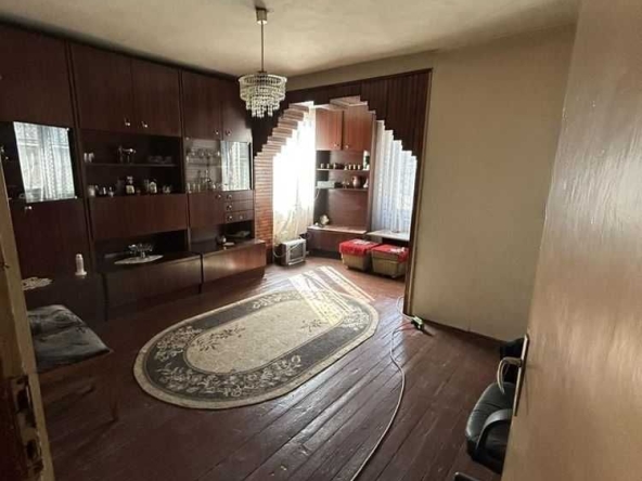 Етаж от къща в София, Модерно предградие - 88 кв.м за 725 €/кв.м - Снимка #1