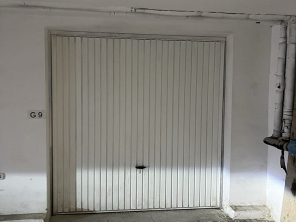 Дава се под наем Гараж / Паркомясто в Банско - 15 кв.м за 40.8 € - Снимка #1