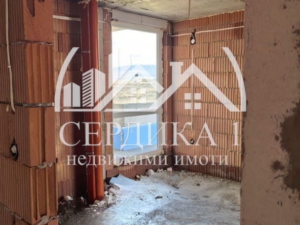 Четиристаен апартамент в Благоевград, Освобождение - 100 кв.м за 536 €/кв.м - Снимка #1