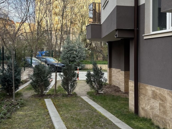 Дава се под наем Гараж / Паркомясто в София, Слатина - 15 кв.м за 62.73 € - Снимка #1
