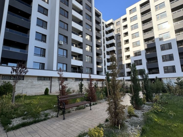 Двустаен апартамент в Бургас, Изгрев - 67 кв.м за 1344 €/кв.м - Снимка #1
