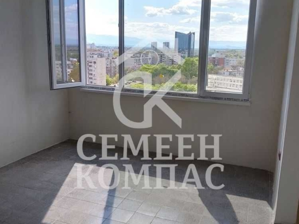 Двустаен апартамент в Пловдив, Кършияка - 74 кв.м за 758 €/кв.м - Снимка #1