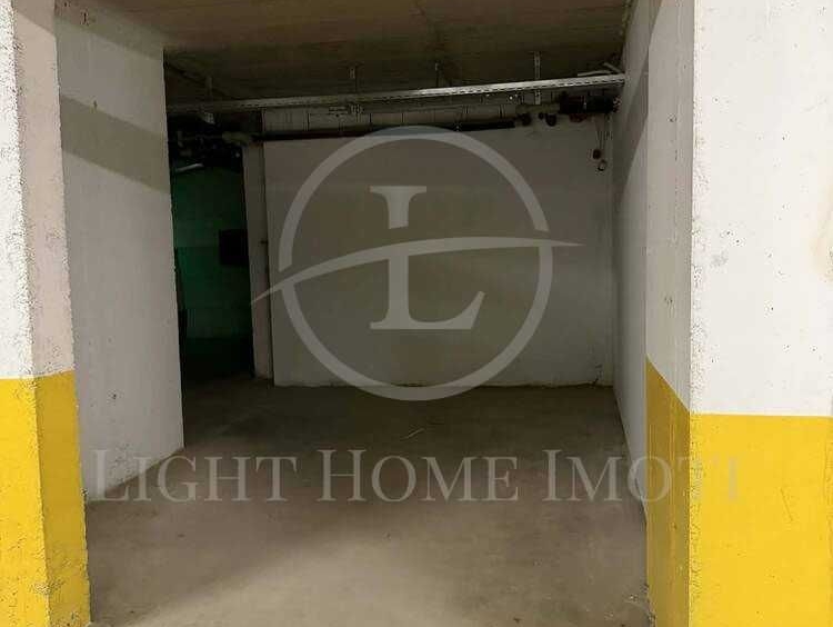 Гараж / Паркомясто в Пловдив, Гагарин - 19 кв.м за 504 €/кв.м - Снимка #1