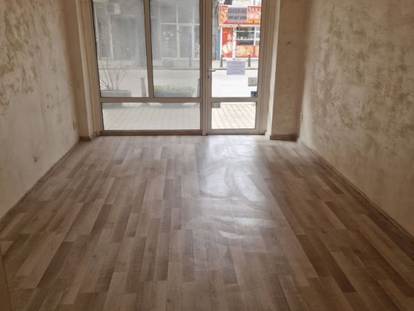 Дава се под наем Магазин в София, Център - 45 кв.м за 797.64 € - Снимка #1