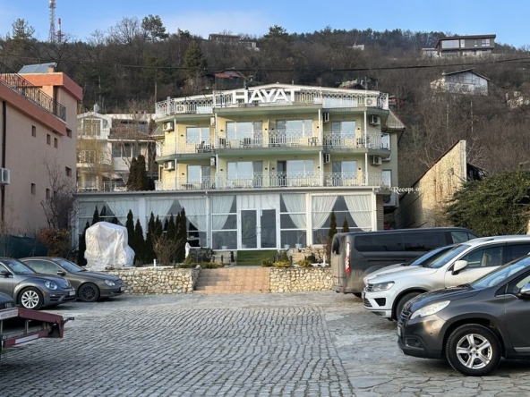 Дава се под наем Магазин в Варна, Спортна зала - 35 кв.м за 408 € - Снимка #1