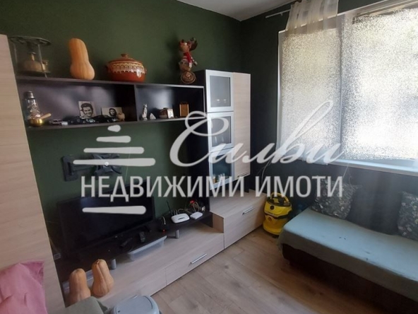 Етаж от къща в Шумен, Пожарната - 81 кв.м за 1008 €/кв.м - Снимка #1