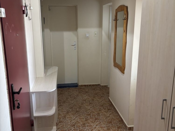 Дава се под наем Двустаен апартамент в Силистра, Изток - 62 кв.м за 228.99 € - Снимка #1
