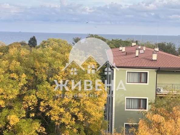 Тристаен апартамент в к.к. Св.Св. Константин и Елена - 92 кв.м за 1552 €/кв.м - Снимка #1