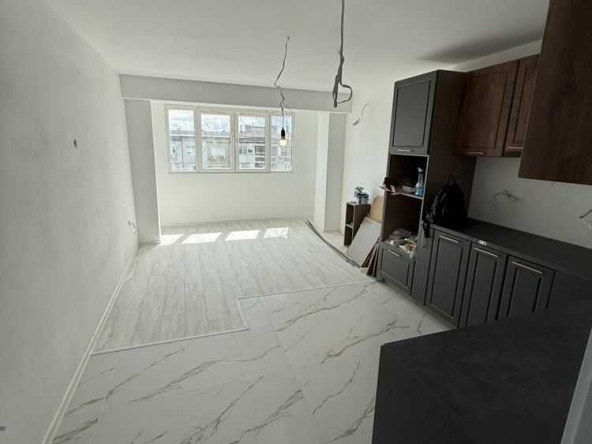 Двустаен апартамент в Бургас, Славейков - 64 кв.м за 1116 €/кв.м - Снимка #1