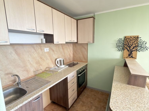 Дава се под наем Двустаен апартамент в Варна, Бриз - 60 кв.м за 598.23 € - Снимка #1