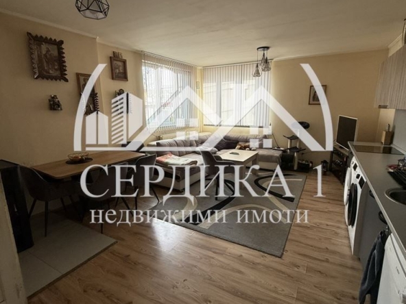 Етаж от къща в Самоков - 100 кв.м за 485 €/кв.м - Снимка #1