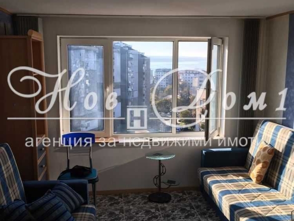 Дава се под наем Едностаен апартамент в Варна, Център - 40 кв.м за 298.86 € - Снимка #1