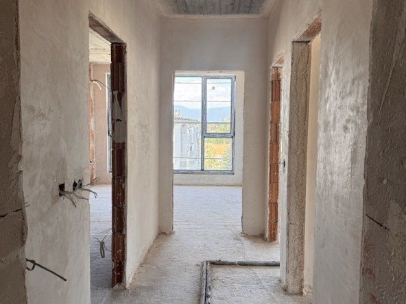 Тристаен апартамент в Карлово - 92 кв.м за 666 €/кв.м - Снимка #1