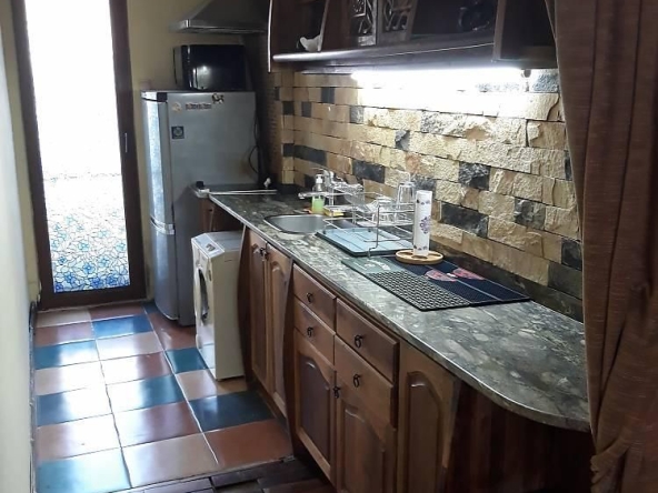 Дава се под наем Едностаен апартамент в Бургас, Център - 50 кв.м за 348.84 € - Снимка #1