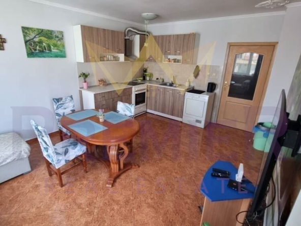 Тристаен апартамент в Поморие - 85 кв.м за 840 €/кв.м - Снимка #1