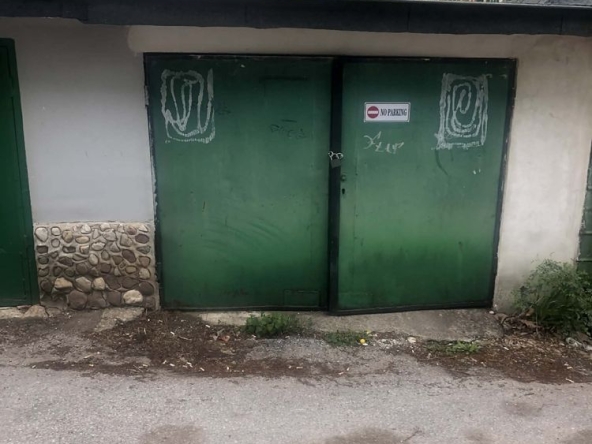 Гараж / Паркомясто в Враца, Металург - 20 кв.м за 510 €/кв.м - Снимка #1