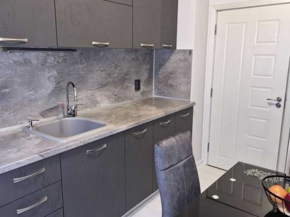Тристаен апартамент в Пловдив, Каменица 1 - 68 кв.м за 1121 €/кв.м - Снимка #1
