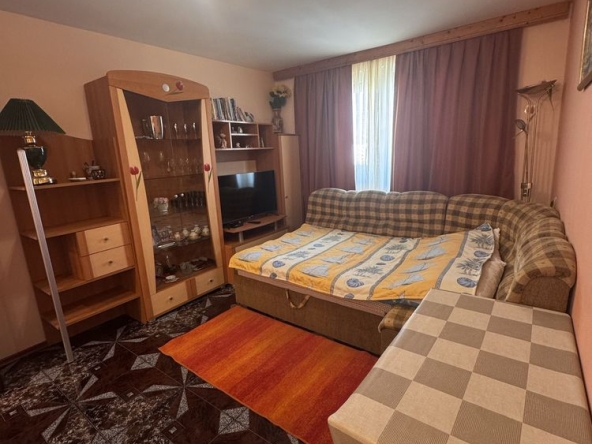 Дава се под наем Двустаен апартамент в к.к. Дюни - 50 кв.м за 59.67 € - Снимка #1