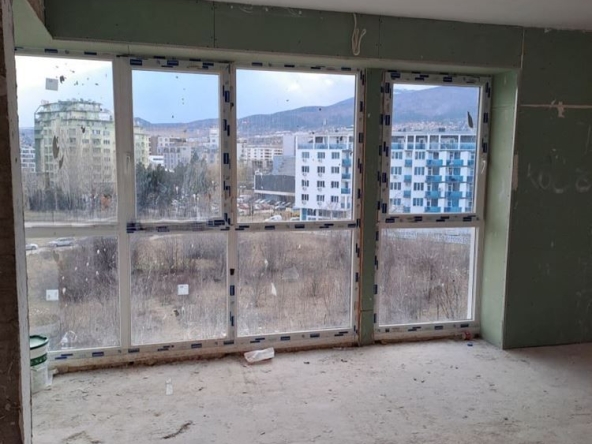 Двустаен апартамент в София, Студентски град - 80 кв.м за 1975 €/кв.м - Снимка #1