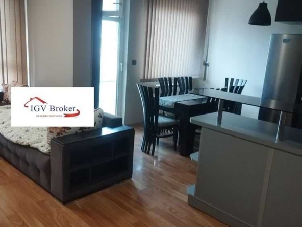 Дава се под наем Тристаен апартамент в София, Център - 120 кв.м за 1146.99 € - Снимка #1