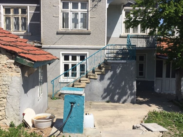 Къща в Девня - 70 кв.м за 1358 €/кв.м - Снимка #1