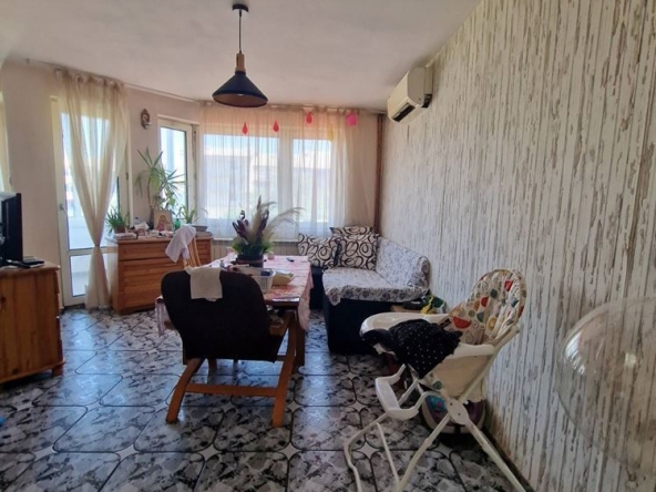 Къща в Божурище - 309 кв.м за 1780 €/кв.м - Снимка #1