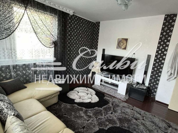 Етаж от къща в Каспичан - 120 кв.м за 468 €/кв.м - Снимка #1