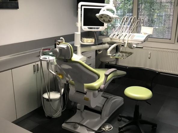 Дава се под наем Офис в София, Зона Б-5 - 20 кв.м за 306 € - Снимка #1