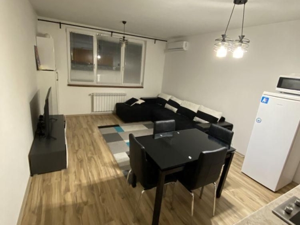 Дава се под наем Тристаен апартамент в София, Кръстова вада - 90 кв.м за 1000 € - Снимка #1