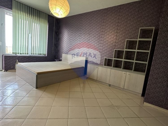Тристаен апартамент в Варна, Цветен квартал - 87 кв.м за 1897 €/кв.м - Снимка #1
